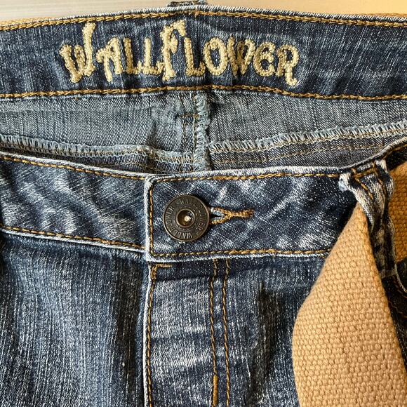 Wall Flower Women Skinny Jeans size 13 Blue Mid Rise Stretch Boot Cut - Picture 7 of 9